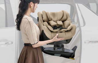 シートを軽々取り付け
